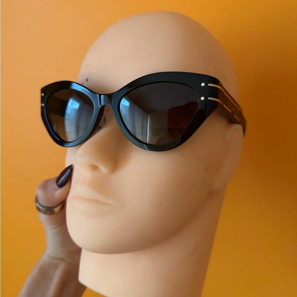 Black Dior cat Sunglasses - Picture 2 of 13